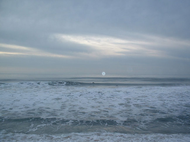 The waves at the Half Moon Bay