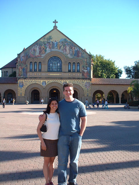 47 Sharmin and Bojan in front of MemChu